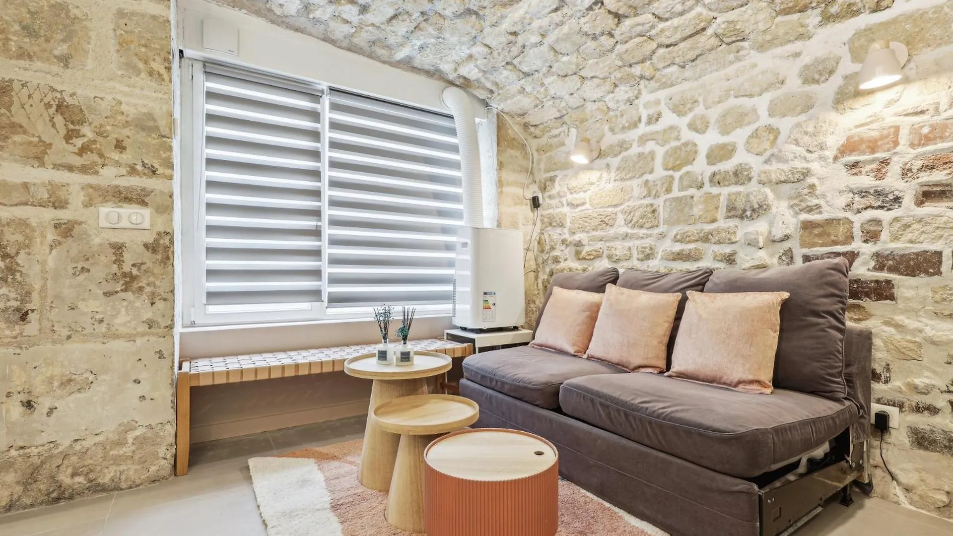 Lavie Maison Face Palais Royal Paris 0*,  Frankrig